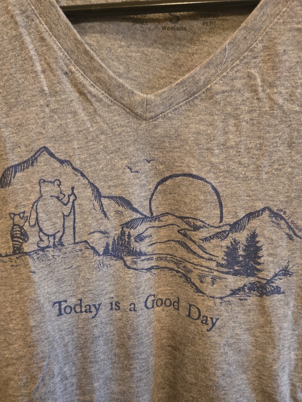 Life Is Good-Today Is A Good Dat V Neck Tee Size S